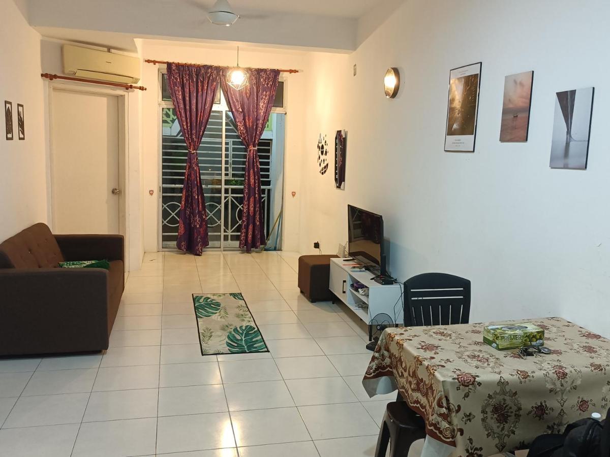 Apartment 3rd Floor With 2 Bedroom And No Elevator