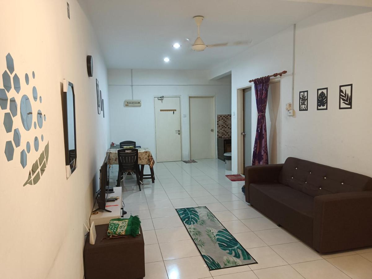 3rd Floor With 2 Bedroom And No Elevator Apartment Kota Bharu